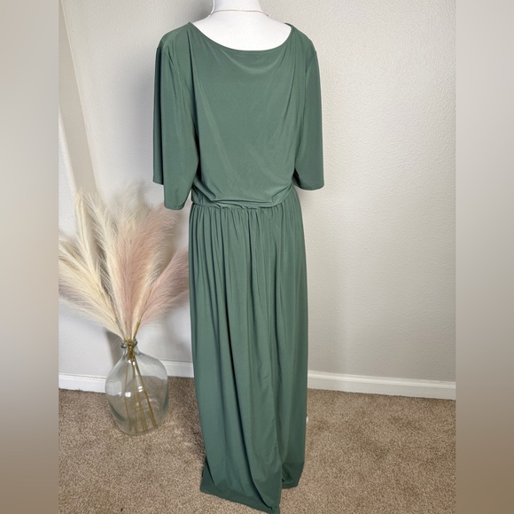 New Story Teller - Elegant Green Maxi Wedding Guest Dress - Picture 14 of 14